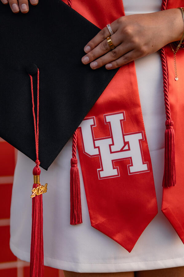 UH Graduate 2 UH Graduate 2